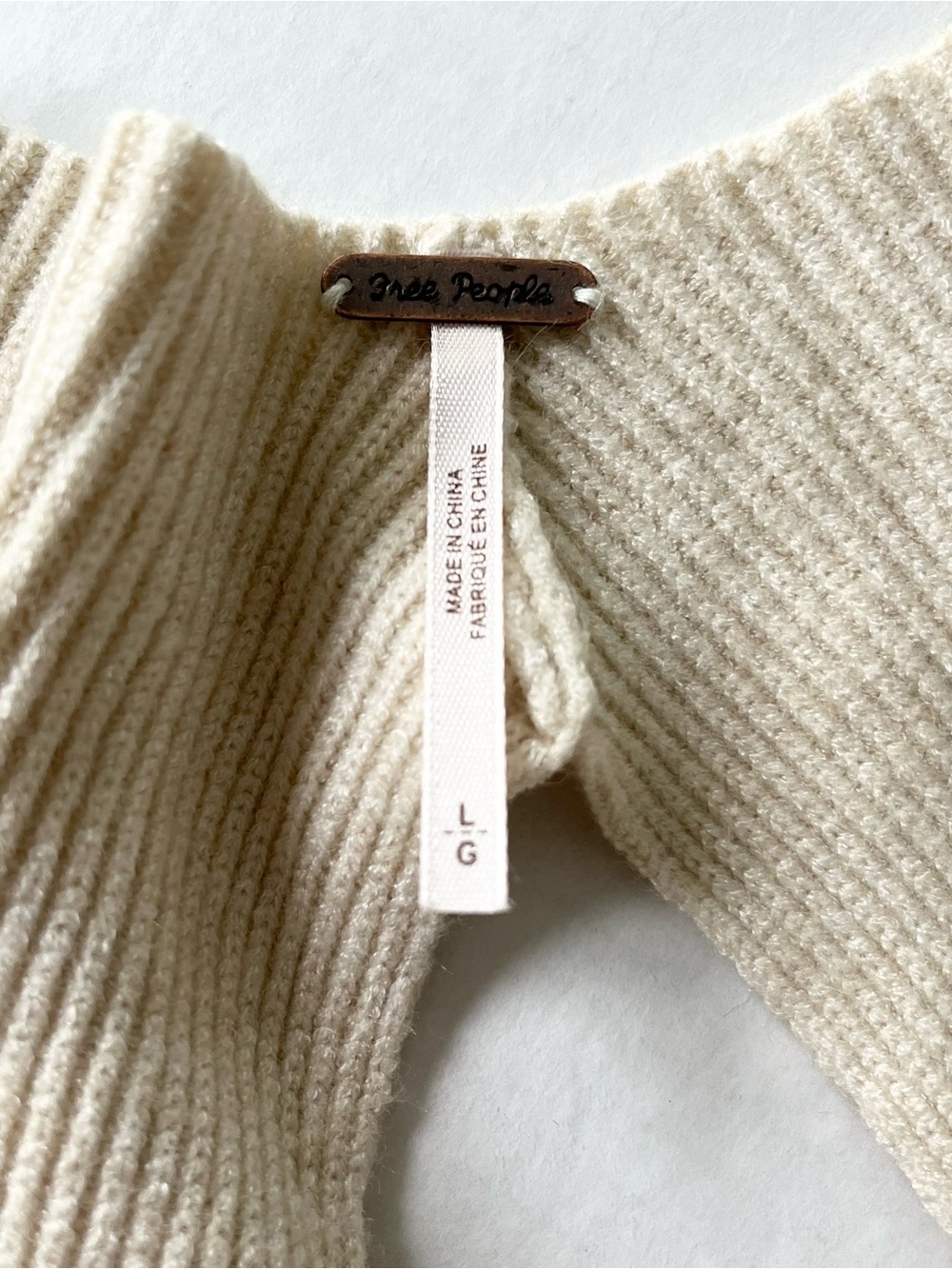 FREE PEOPLE Saffron Ribbed Open Back Sweater Top in Oatmeal Size L
NWT - Picture 8 of 11